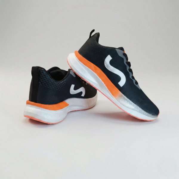 S20 Sanserif Strider